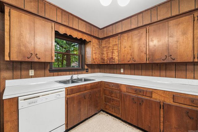 302 Longfield Avenue, Sherwood, AR 72120