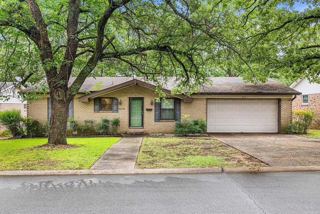 302 Longfield Avenue, Sherwood, AR 72120