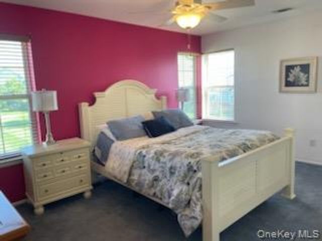 9 Summerfield Circle 9, Central Islip, NY 11722