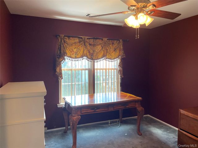 9 Summerfield Circle 9, Central Islip, NY 11722