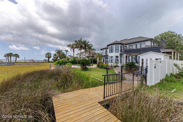 4344 BOAT CLUB Drive, Jacksonville, FL 32277