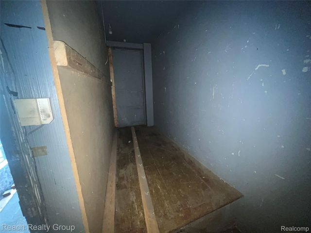 21603 Grand River Avenue, Detroit, MI 48219