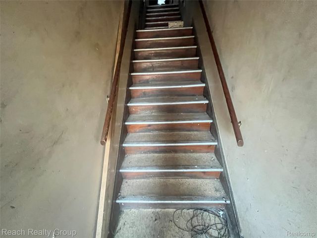 21603 Grand River Avenue, Detroit, MI 48219