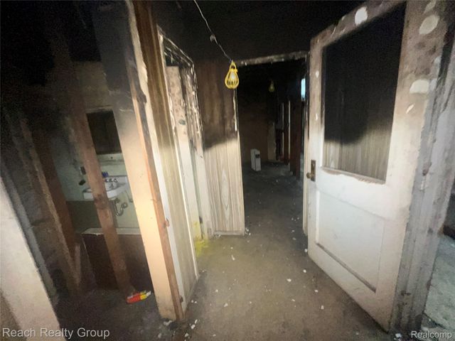 21603 Grand River Avenue, Detroit, MI 48219