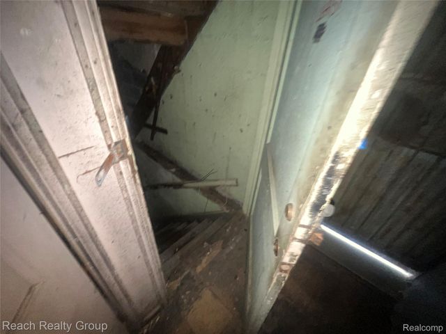 21603 Grand River Avenue, Detroit, MI 48219