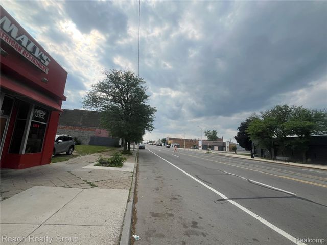 21603 Grand River Avenue, Detroit, MI 48219