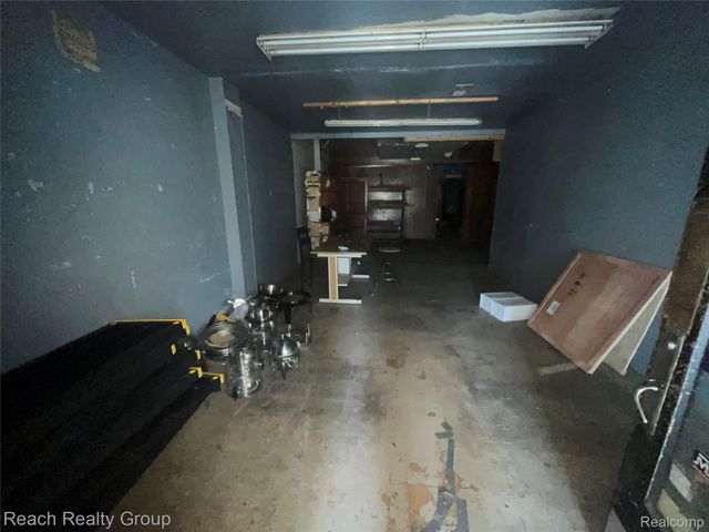 21603 Grand River Avenue, Detroit, MI 48219