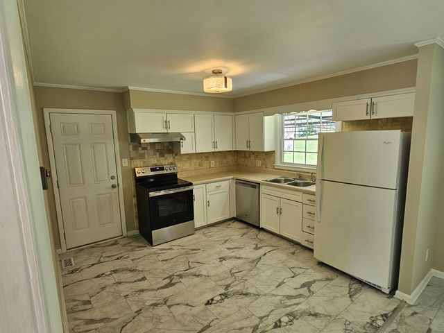 651 Lynnwood Ave, Lewisburg, TN 37091