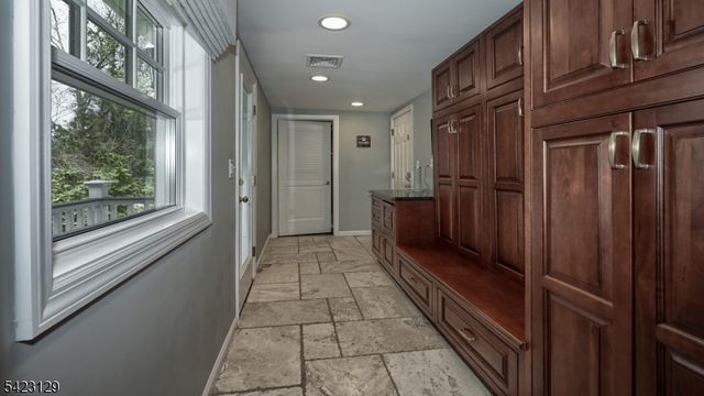 23 Erli St, Wayne Twp., NJ 07470