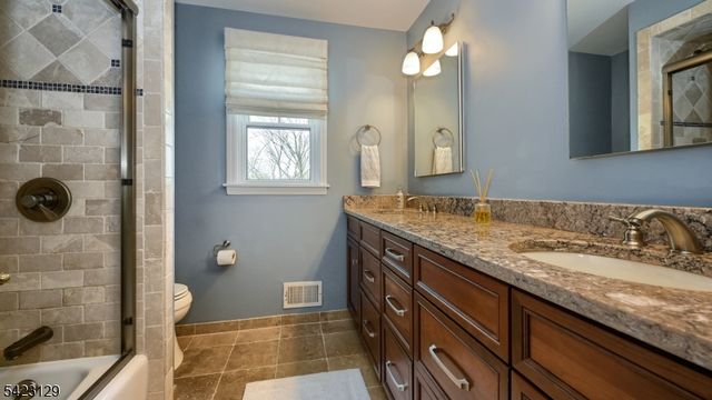 23 Erli St, Wayne Twp., NJ 07470