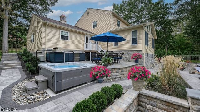 23 Erli St, Wayne Twp., NJ 07470