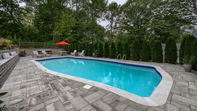 23 Erli St, Wayne Twp., NJ 07470