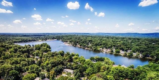 23 Erli St, Wayne Twp., NJ 07470