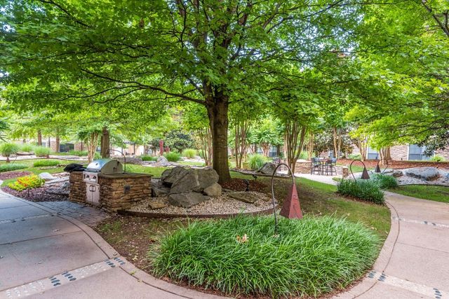 2600 Hillsboro Pike Apt 217, Nashville, TN 37212