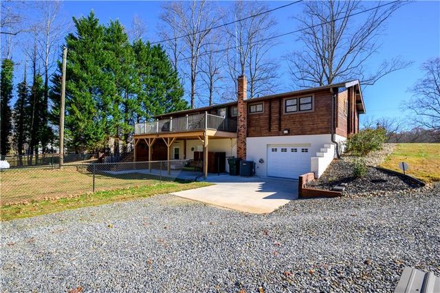 2147 Sparger Road, Mount Airy, NC 27030