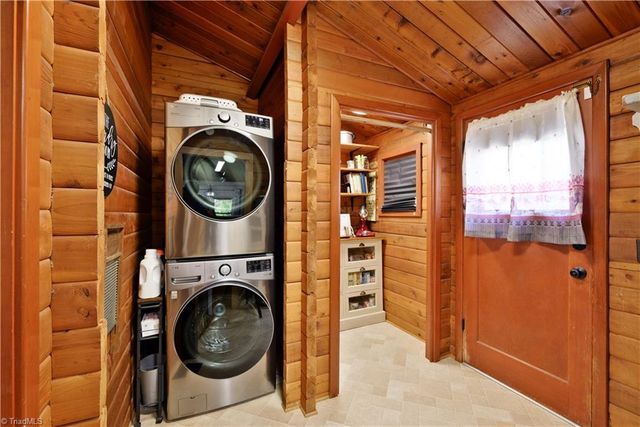 2147 Sparger Road, Mount Airy, NC 27030