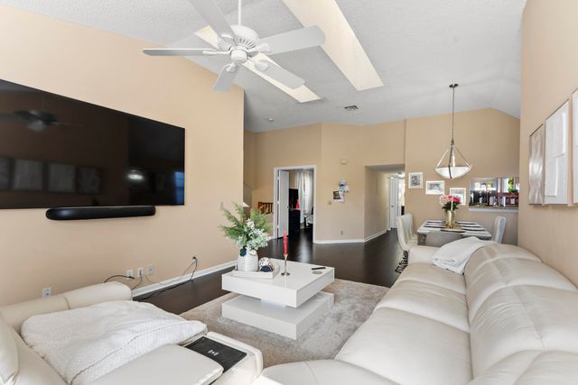 5359 Buckhead Circle 2031, Boca Raton, FL 33486