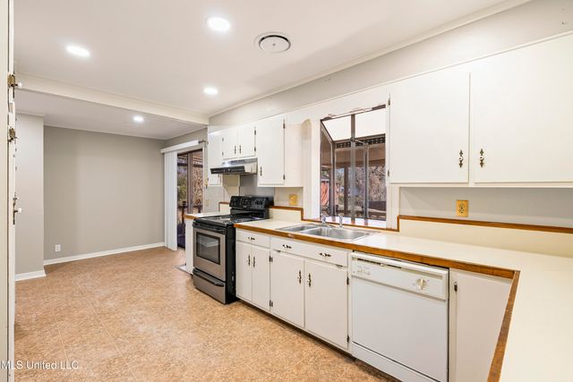 165 Marbury Drive, Holly Springs, MS 38635