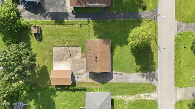 2209 Peaslee Rd, Louisville, KY 40216