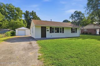 2209 Peaslee Rd, Louisville, KY 40216