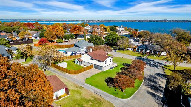 401 Point Royal Drive, Rowlett, TX 75087