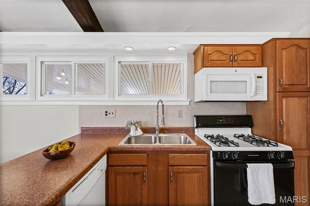 939 Oak Ridge Avenue, St Louis, MO 63126