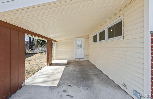 939 Oak Ridge Avenue, St Louis, MO 63126