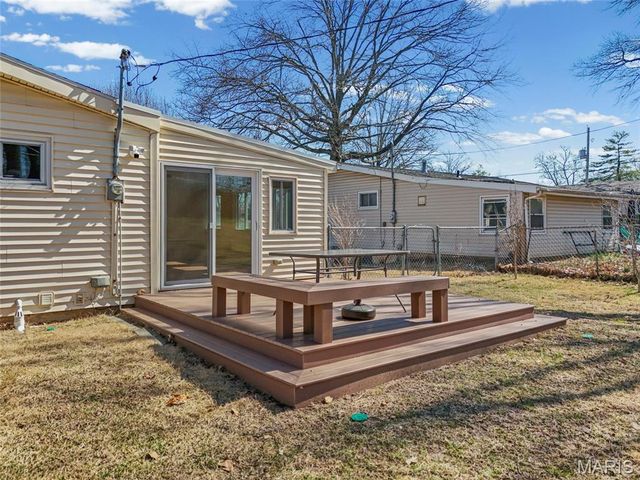 939 Oak Ridge Avenue, St Louis, MO 63126