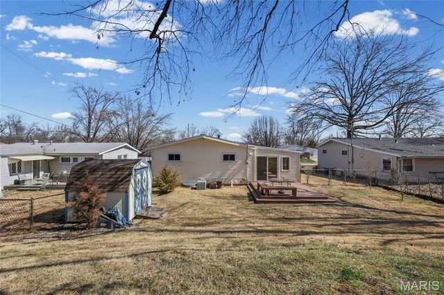 939 Oak Ridge Avenue, St Louis, MO 63126