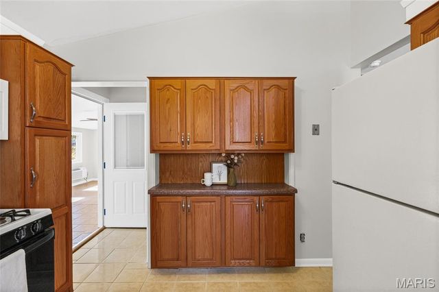 939 Oak Ridge Avenue, St Louis, MO 63126