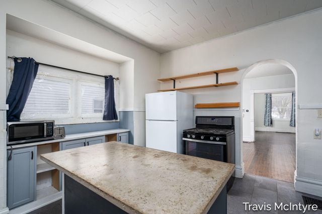 908 Eastern Avenue Se, City Of Grand Rapids, MI 49507