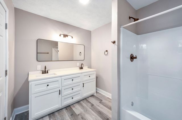 111 Westwood Ave, Jackson, TN 38301