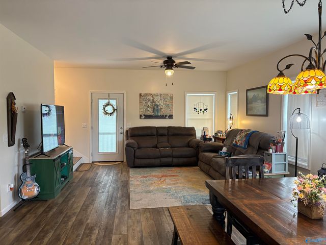 6080 County Road 39, Fackler, AL 35746