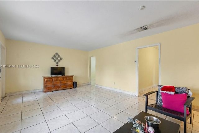 6013 NW 68th, Tamarac, FL 33321