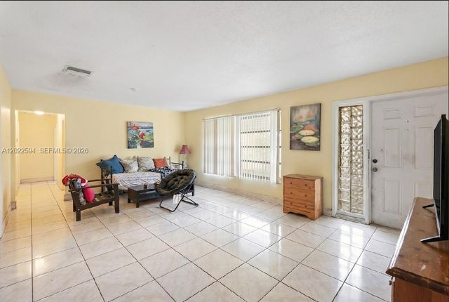6013 NW 68th, Tamarac, FL 33321