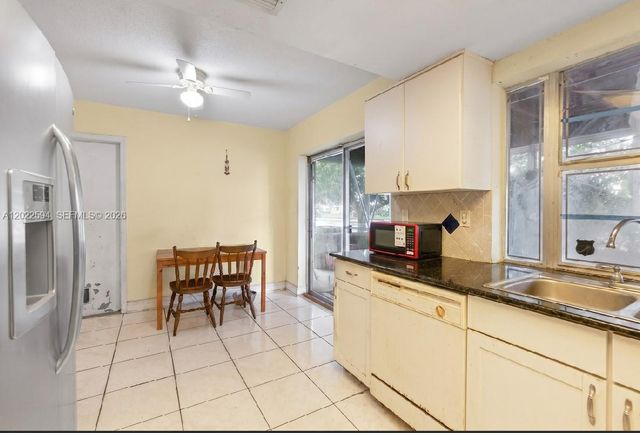 6013 NW 68th, Tamarac, FL 33321