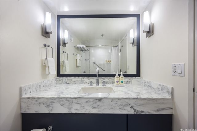 410 Atkinson Drive 954, Honolulu, HI 96814