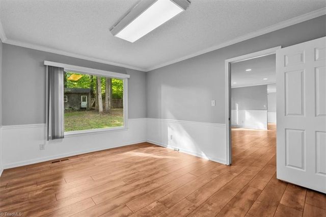 1016 Pineburr Road, Jamestown, NC 27282
