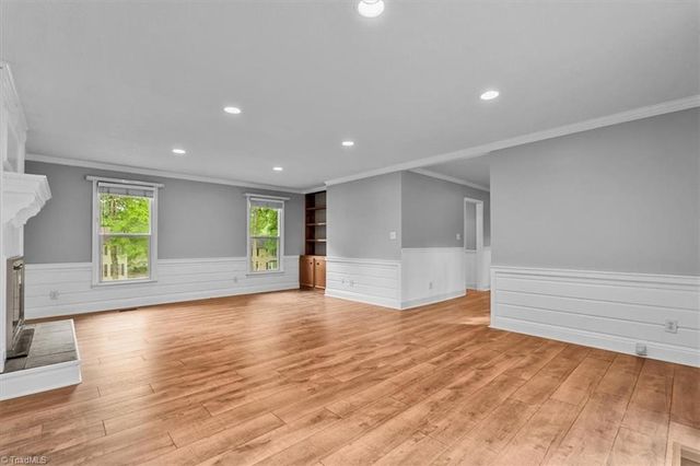 1016 Pineburr Road, Jamestown, NC 27282