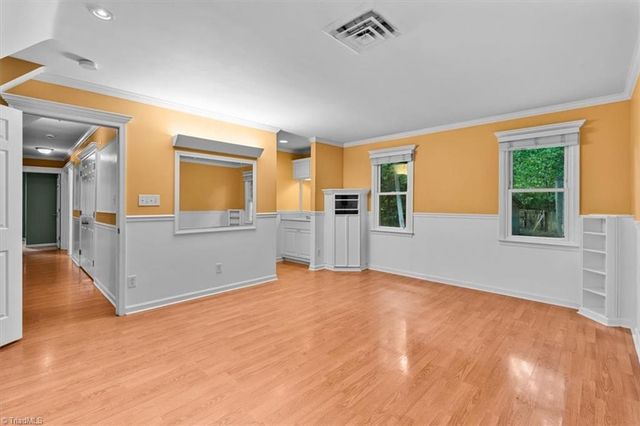 1016 Pineburr Road, Jamestown, NC 27282