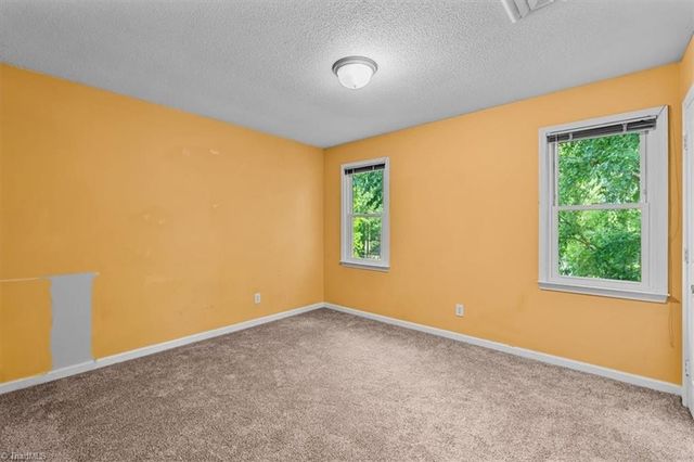 1016 Pineburr Road, Jamestown, NC 27282