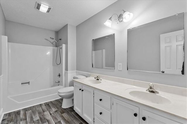 1016 Pineburr Road, Jamestown, NC 27282