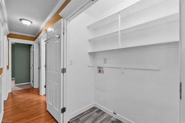 1016 Pineburr Road, Jamestown, NC 27282
