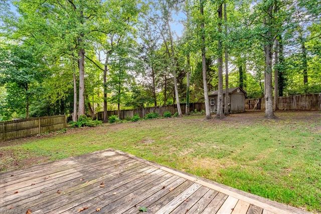 1016 Pineburr Road, Jamestown, NC 27282