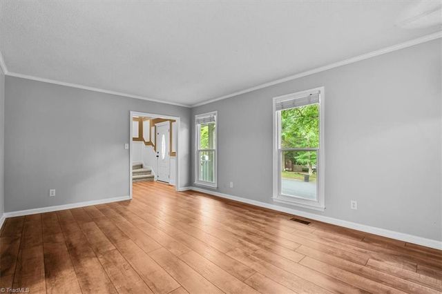 1016 Pineburr Road, Jamestown, NC 27282