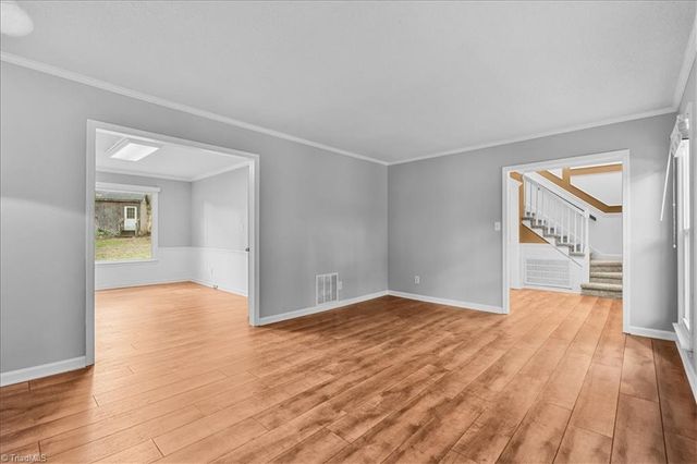 1016 Pineburr Road, Jamestown, NC 27282
