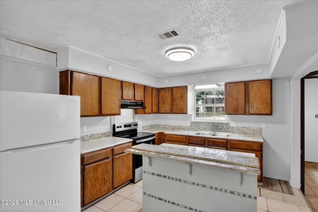3604 Oakside Circle, Gautier, MS 39553