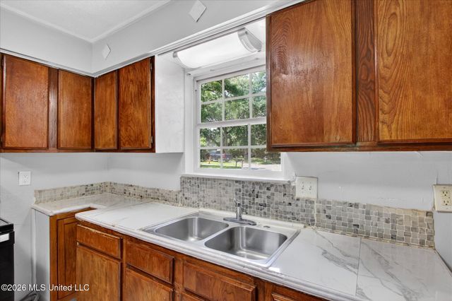 3604 Oakside Circle, Gautier, MS 39553