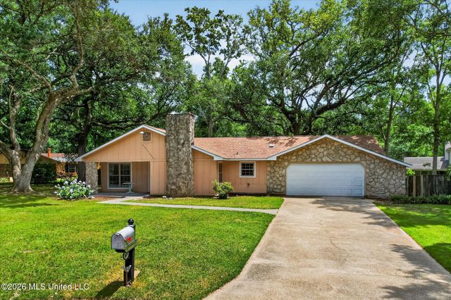 3604 Oakside Circle, Gautier, MS 39553