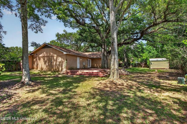 3604 Oakside Circle, Gautier, MS 39553